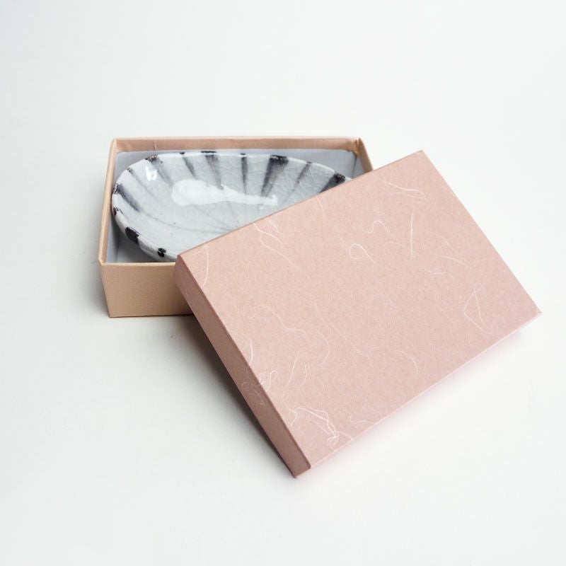 化粧箱に入り贈り物にも最適です