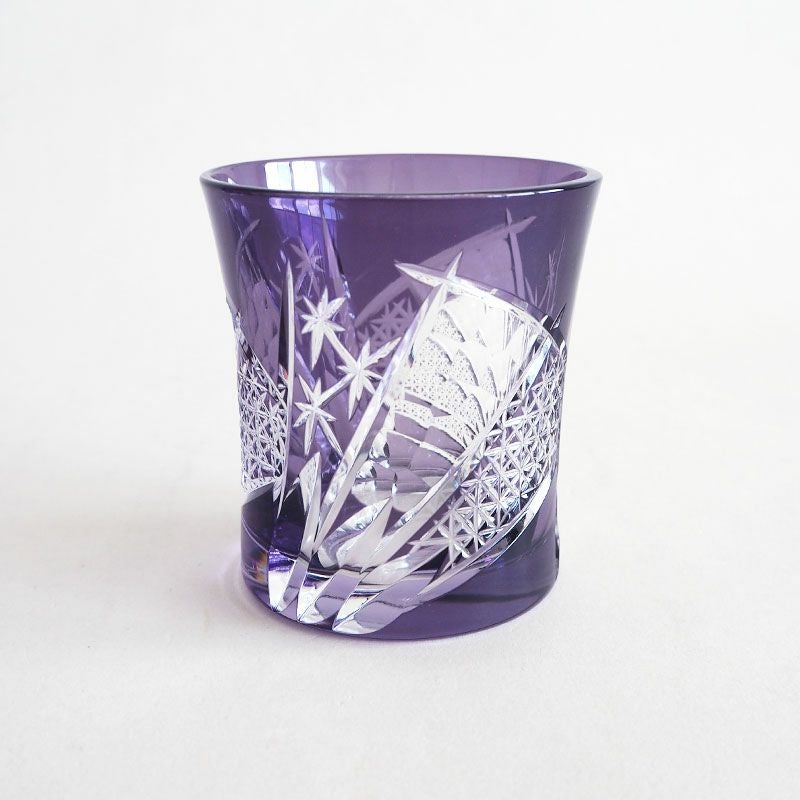 一つ一つ丁寧に手仕事で作られています