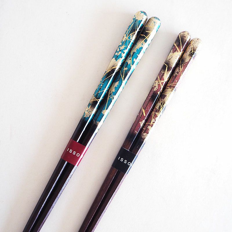 艶やかな金彩を施した箸です