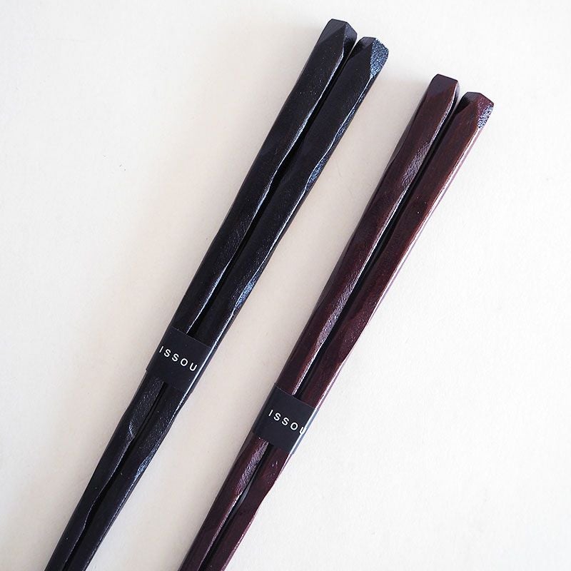 力強さと美しさを併せ持つ箸です