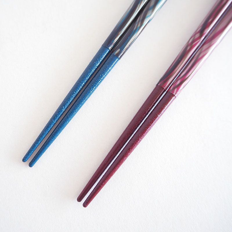 滑り止め加工を施された箸先です