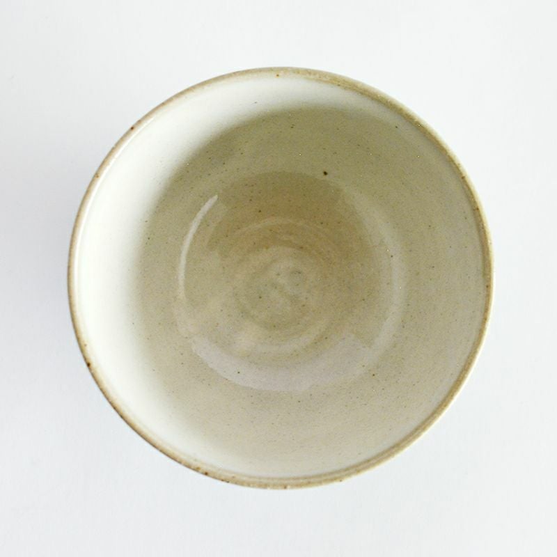 陶器のぬくもりを感じる器です