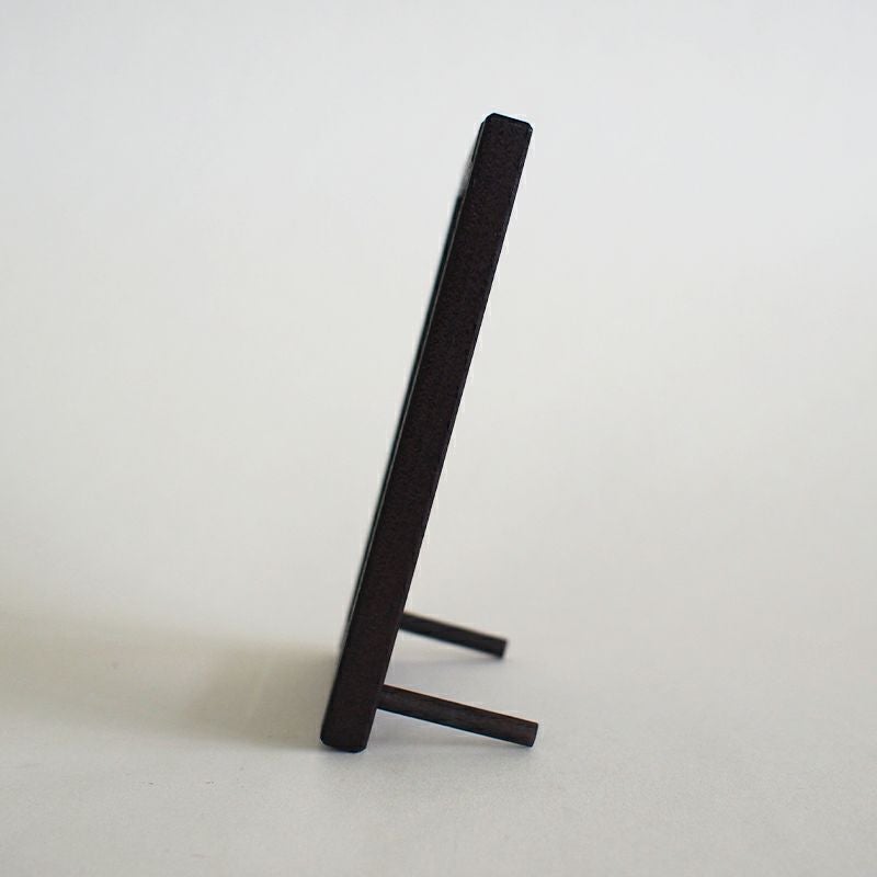 小さな隙間にも収まるサイズです