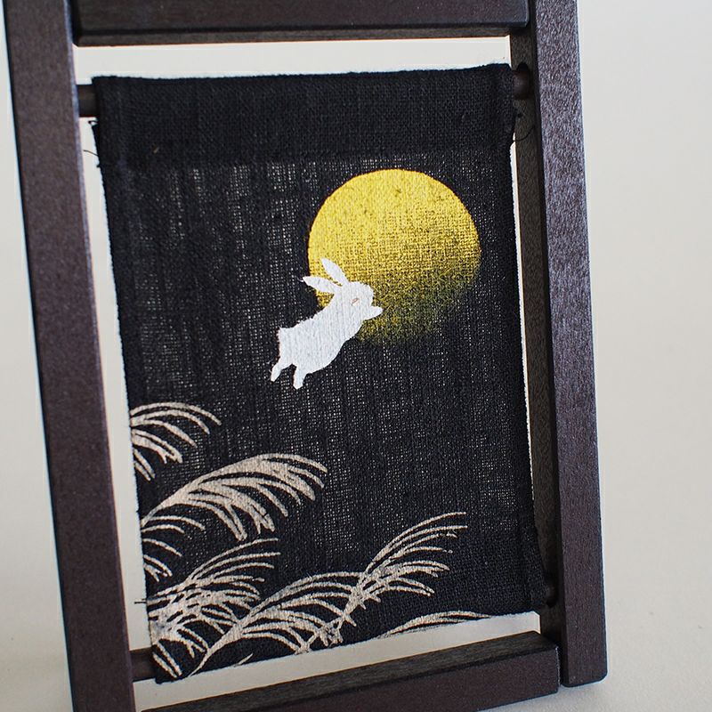 日めくりをめくるように、一年の季節をお楽しみ下さい