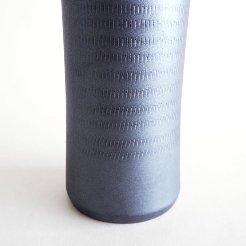 ラジウム鉱石を含む器 スリムボトル 黒｜和食器通販｜織部 Online
