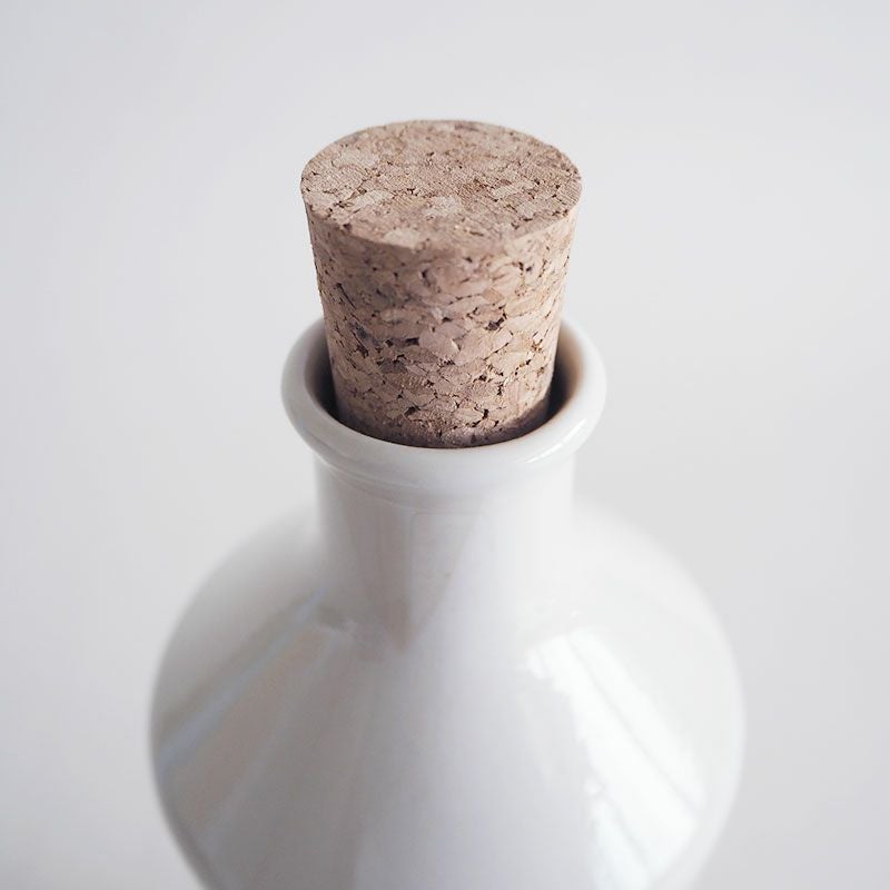 コルク栓が付きます