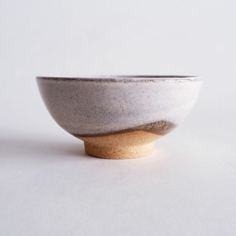 ナチュラルな風合いの茶碗です
