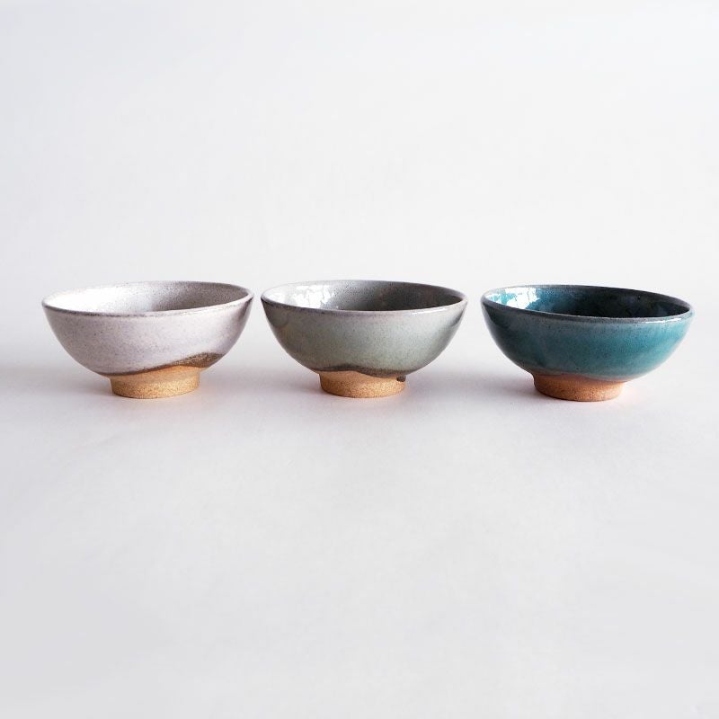 粉引・若草・トルコブルーの3色がございます