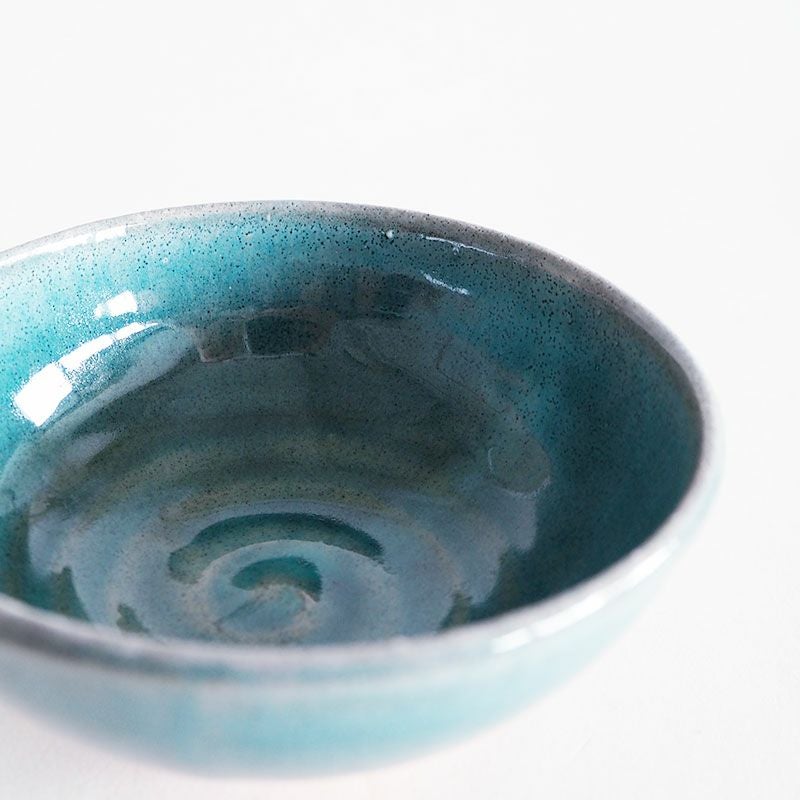 手作りのため、一つ一つ異なる風合いです