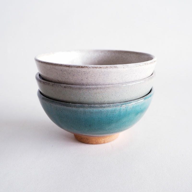 粉引・若草・トルコブルーの3色がございます