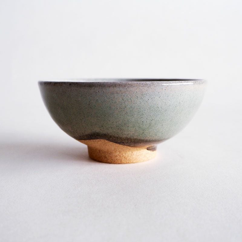 ナチュラルな風合いの茶碗です