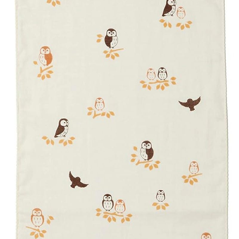 おしぼりやお手拭きとしてや保冷剤を包んで冷却タオルとしてなどにも