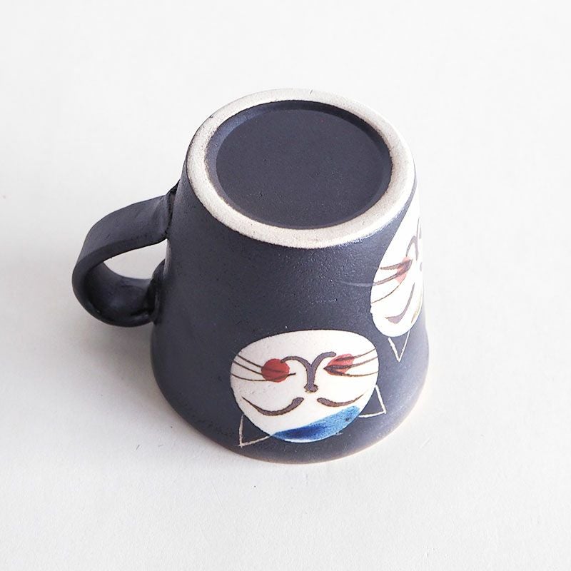 シンプルで安定感のある形状です