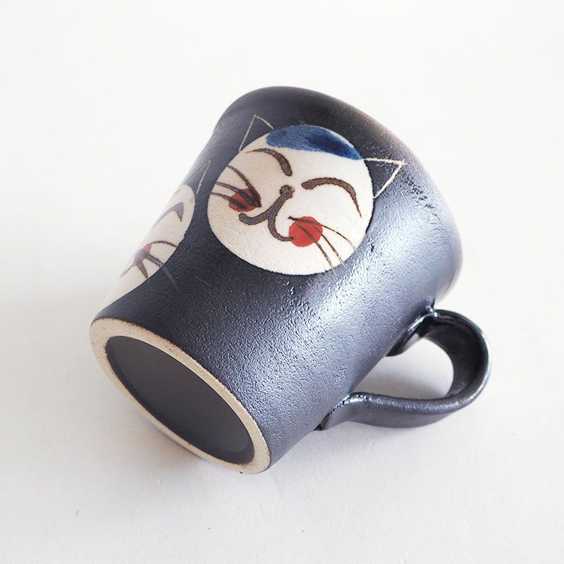 丈夫で割れにくい萬古焼のマグです