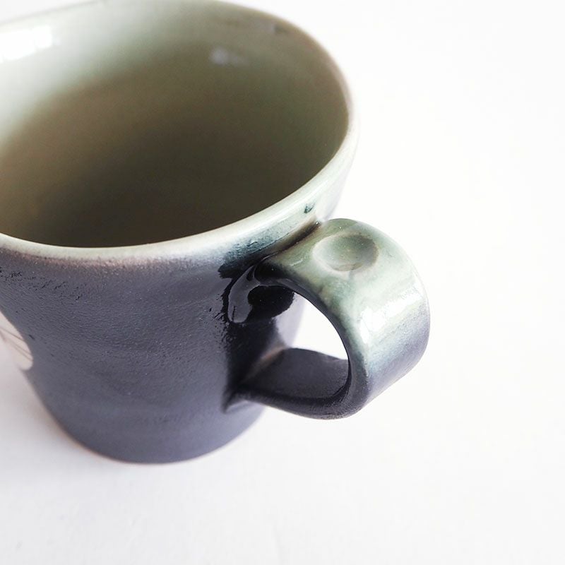 幅が広く持ちやすいハンドルです