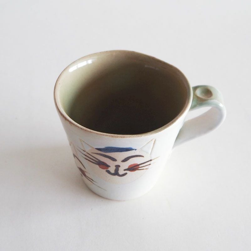 シンプルで安定感のある形状です