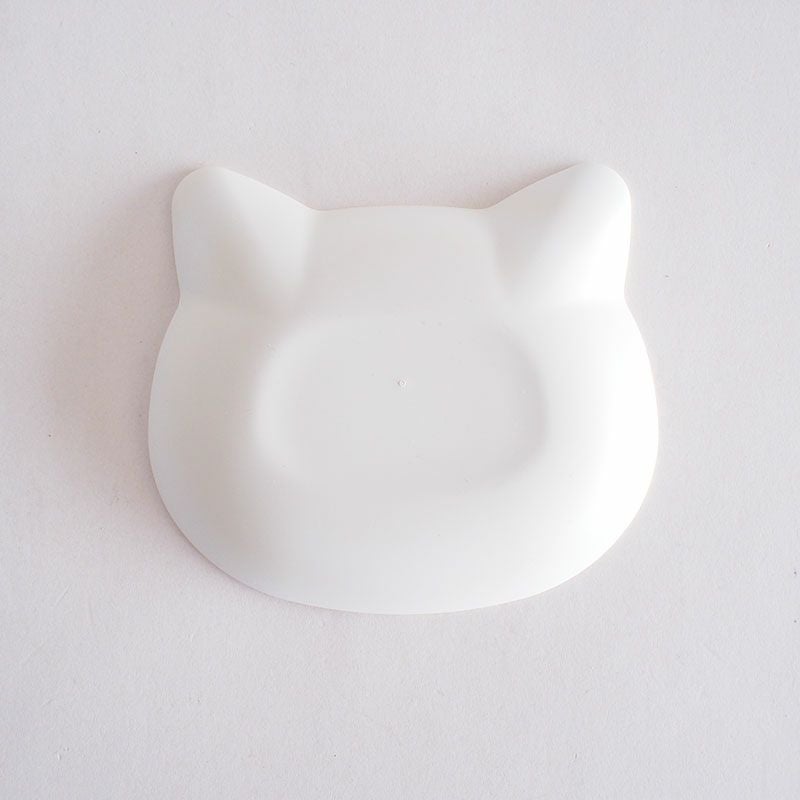 軽くて丈夫なのでお子さまが安全に使えます