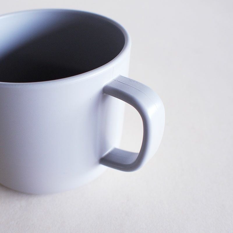 持ちやすく握りやすいハンドル