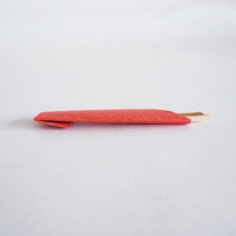 丁寧に織り込まれています