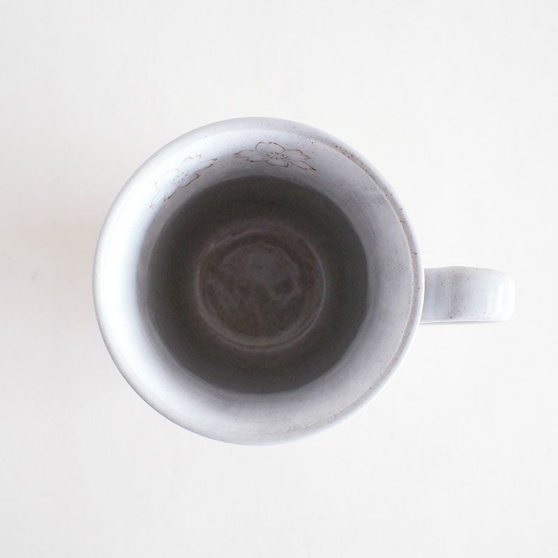 270mlでたっぷり飲める容量です