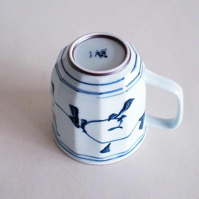 250mlの容量で使いやすいサイズ感です