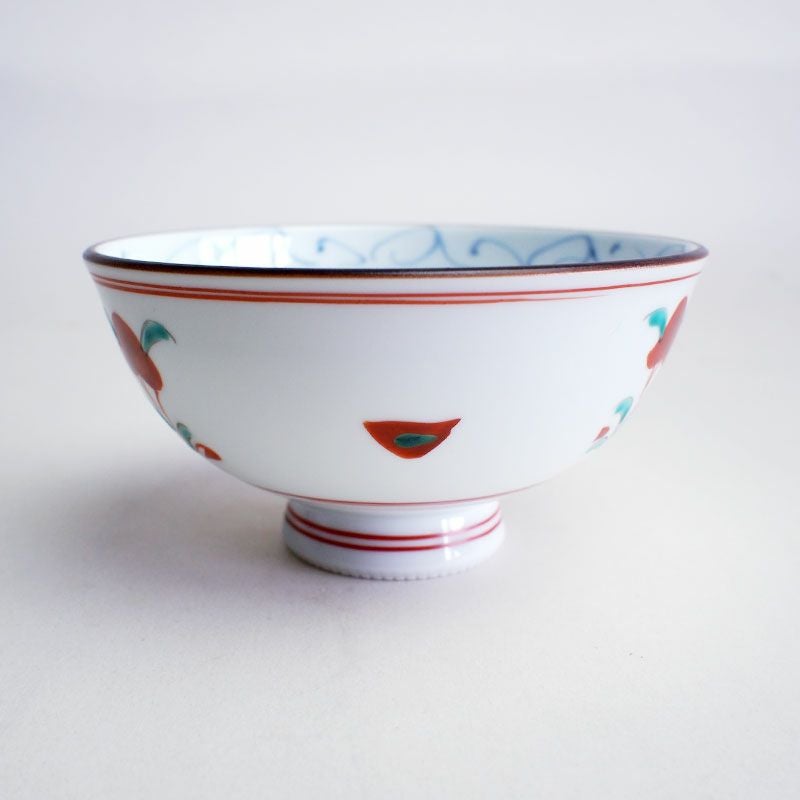 波佐見の伝統的な赤絵が特徴です