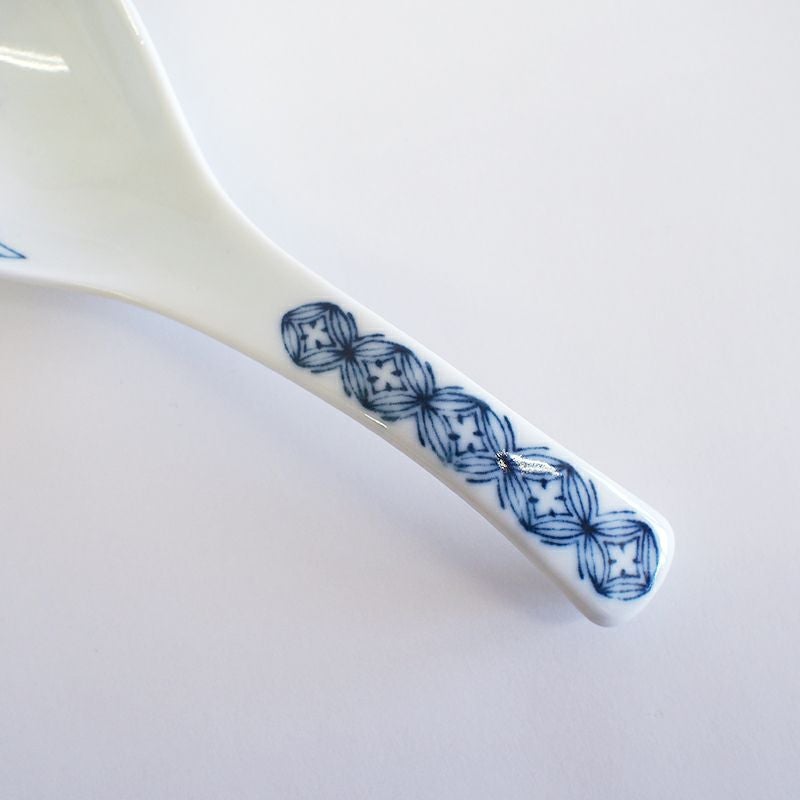 柄の紋様がアクセントになっています