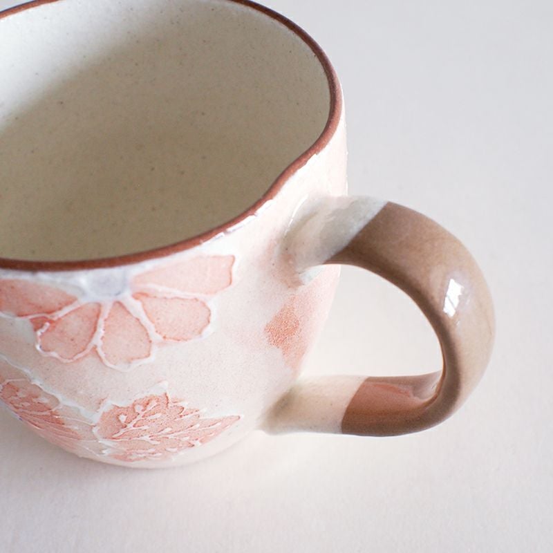 大きく握りやすいハンドルです