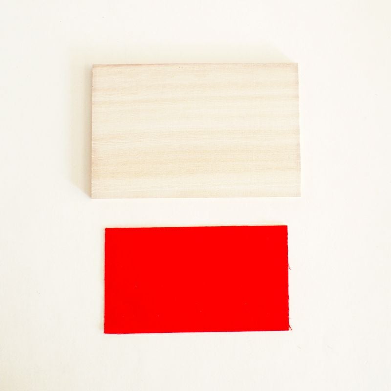 木板と毛氈がついています