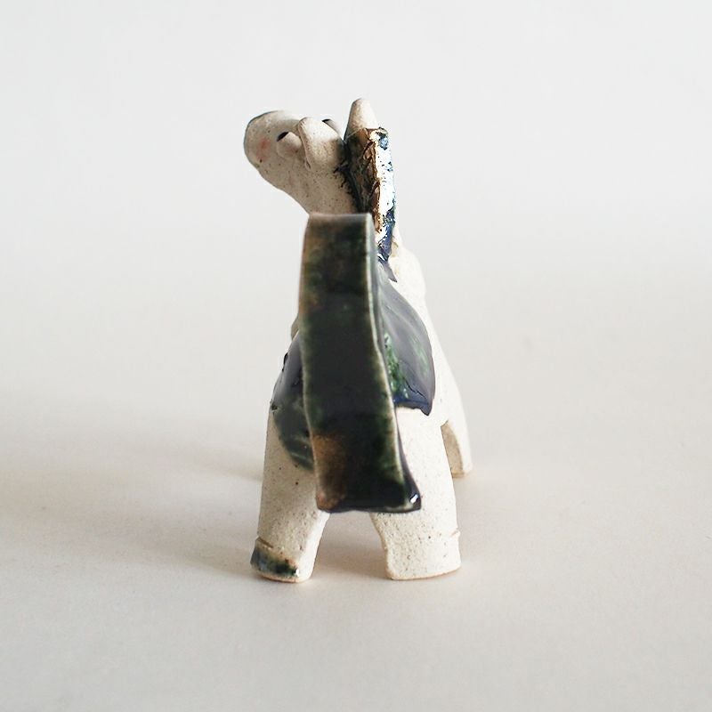 しっぽが躍動的です