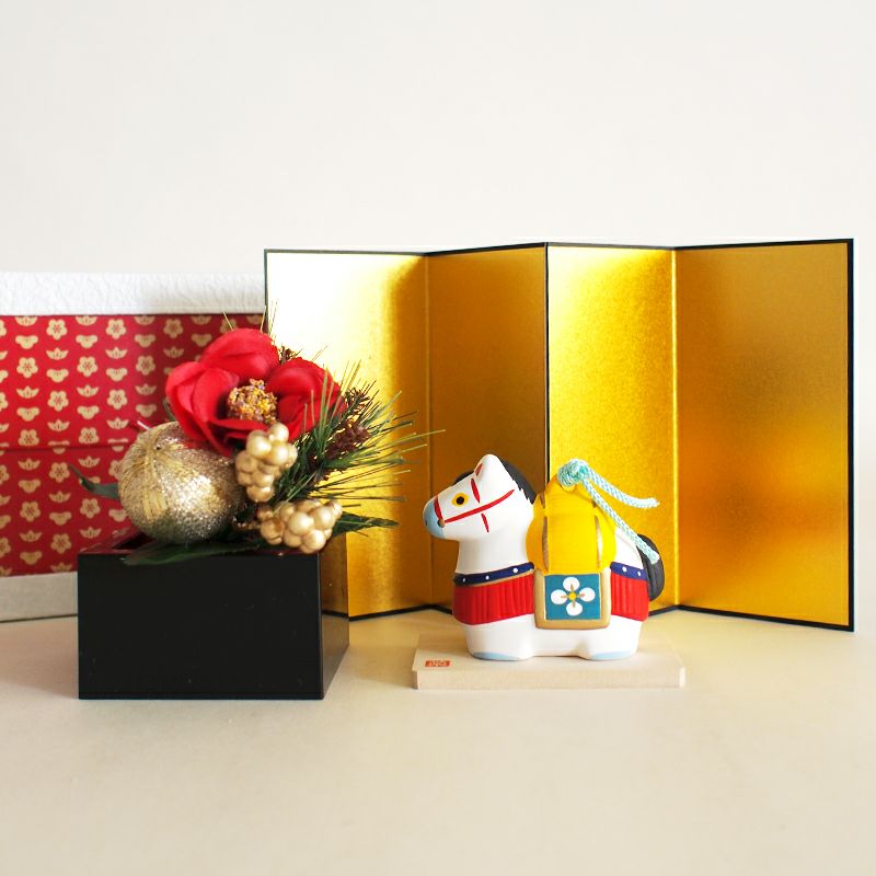 織部オリジナル！お花も屏風もついた干支のセットです