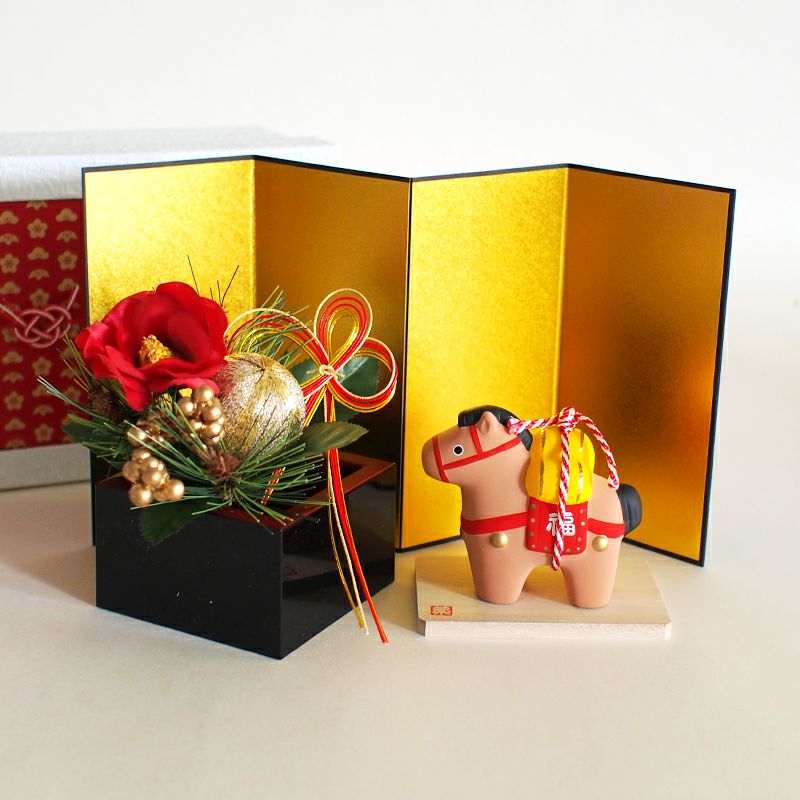 織部オリジナル！お花も屏風もついた干支のセットです