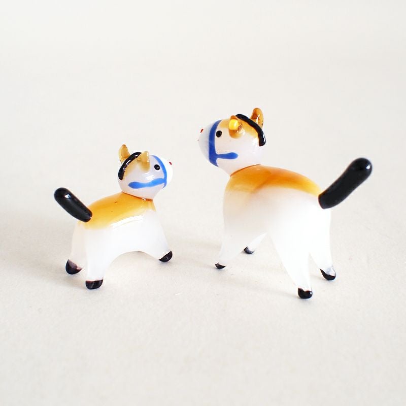 手造りのかわいいガラスの置物です