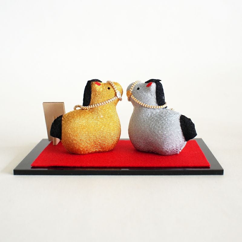 おめでたい新年の門出を迎えてくれます