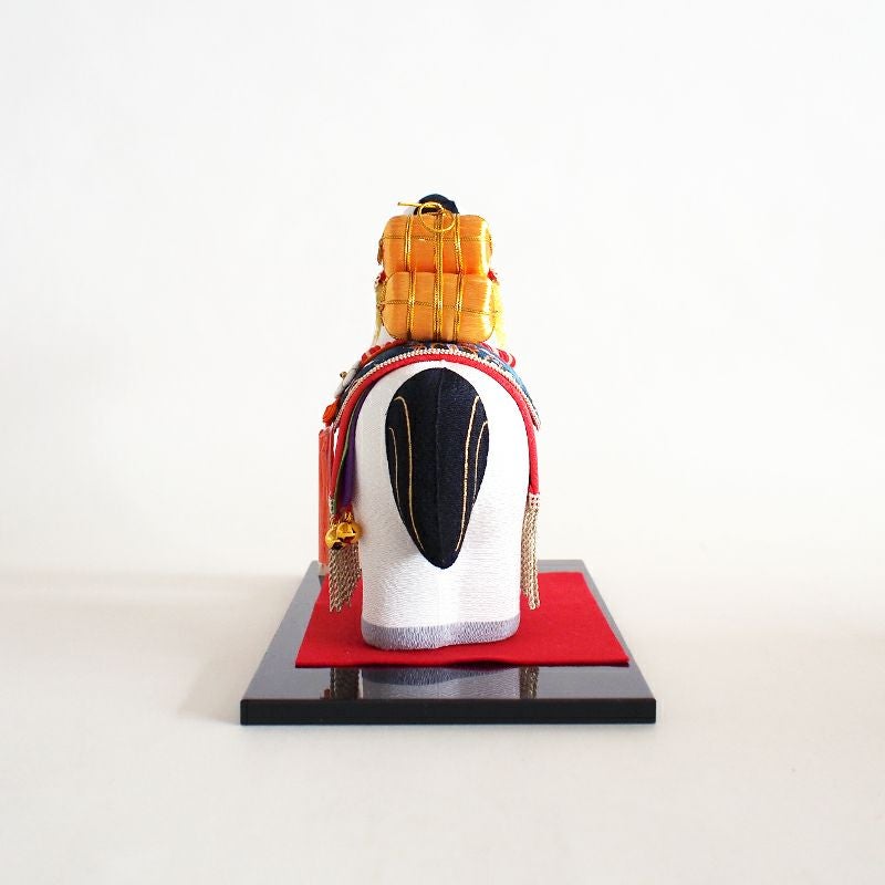 おめでたい新年の門出を迎えてくれます