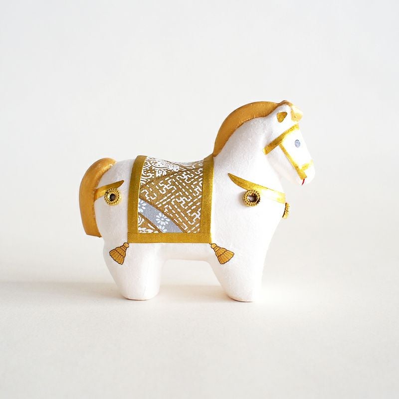 午年は、挑戦や飛躍のチャンスに恵まれる年と言われています