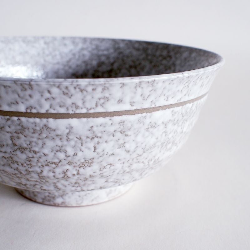 ラインがアクセントになっています