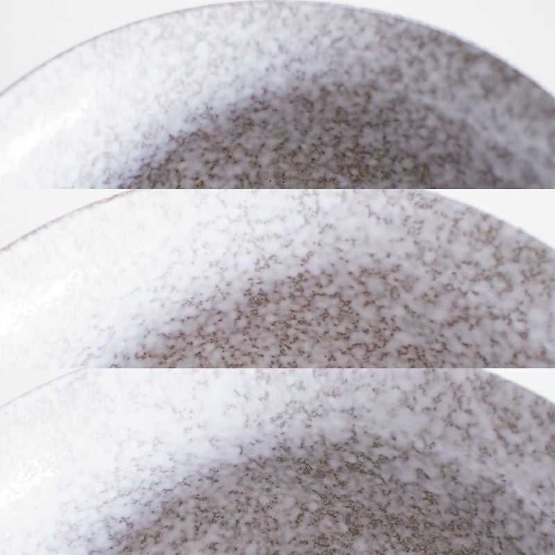 釉薬の掛かり具合で個体ごとに異なる趣があります