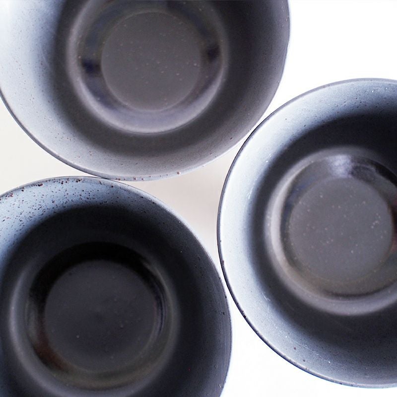 窯変で色合いに個体差があります