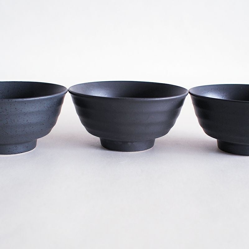 窯変で色合いに個体差があります