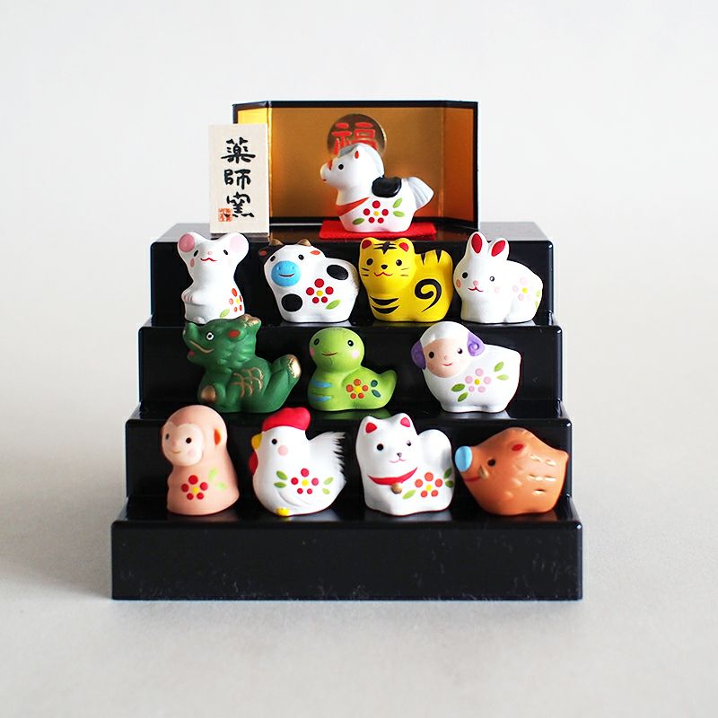 錦彩招福十二支段飾り｜和食器通販｜織部 Online Store【公式】