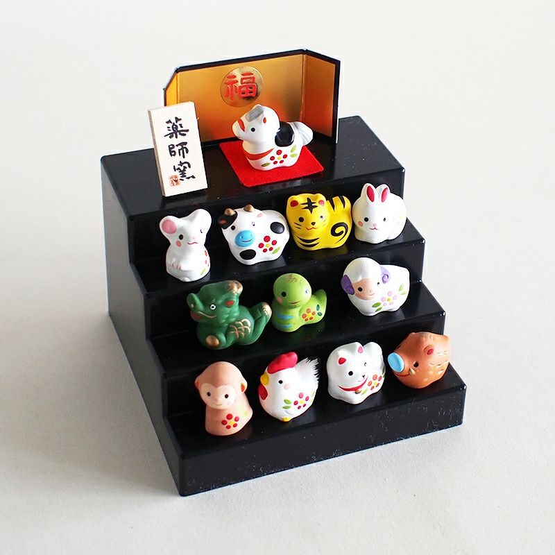 錦彩招福十二支段飾り｜和食器通販｜織部 Online Store【公式】