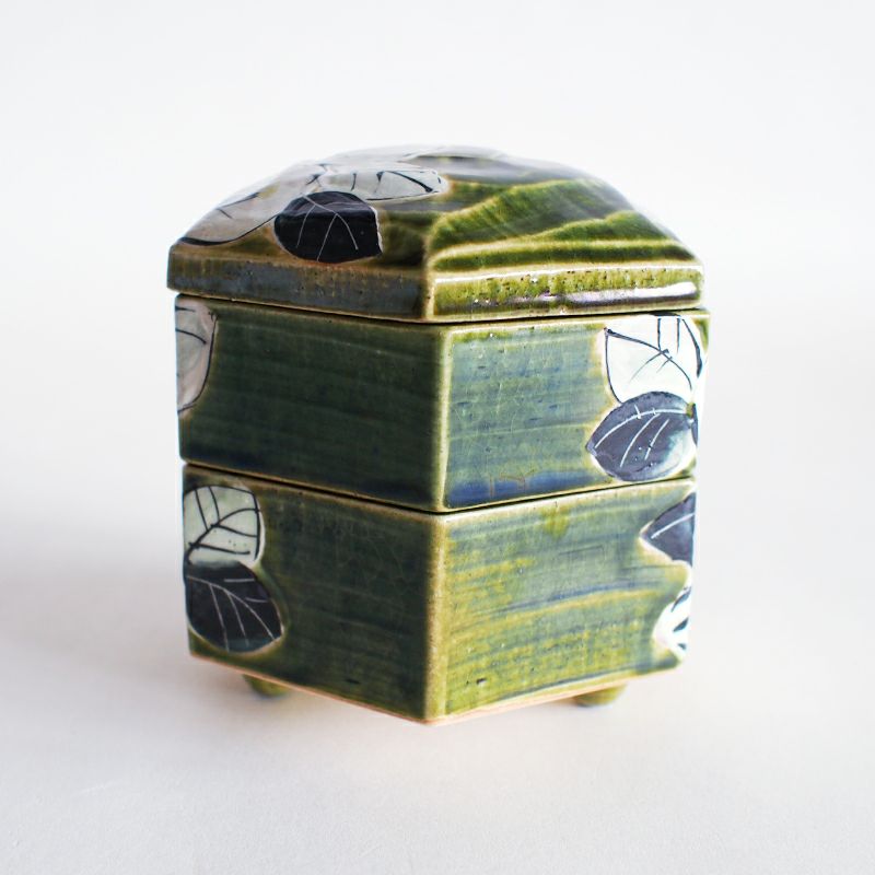緑釉白椿 二段重｜和食器通販｜織部 Online Store【公式】