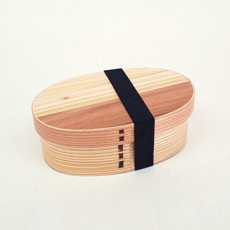 木の香りと温かなぬくもりを感じる一段木製のランチボックスです