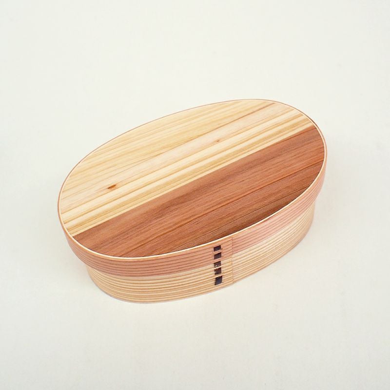 ポリウレタン塗装をしているのでカビにくくお手入れも簡単です