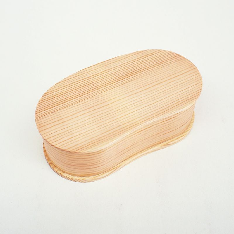 今日は何をつめようかと楽しくなるお弁当箱です