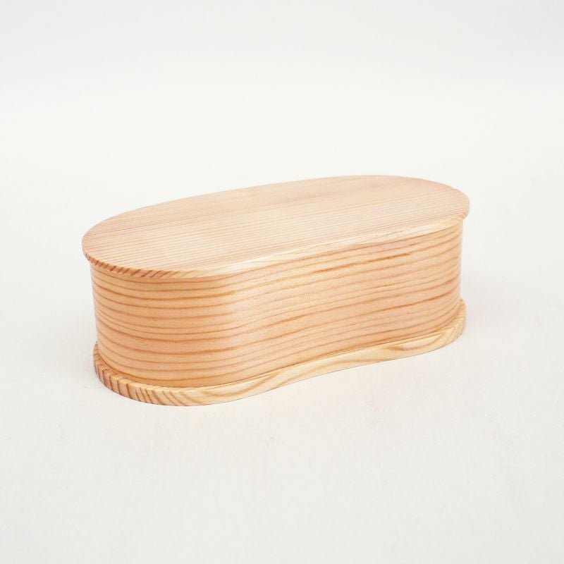 保温性と通気性に優れ、ご飯が冷めにくく傷みにくいと言われています