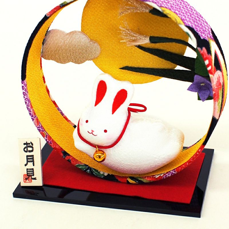 うさぎは跳ねる事から縁起物とされています