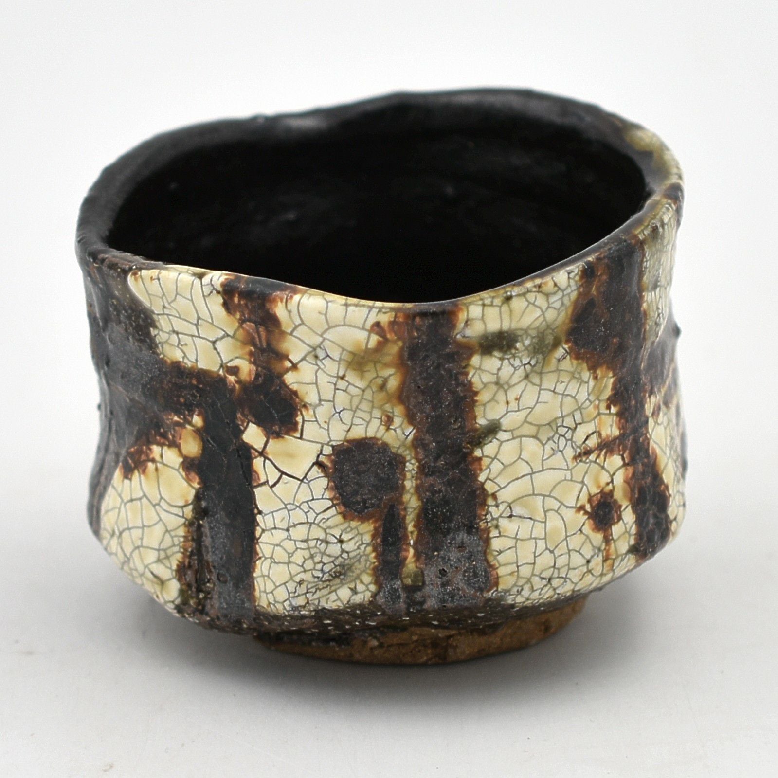 黒織部ぐい呑｜和食器通販｜織部 Online Store【公式】