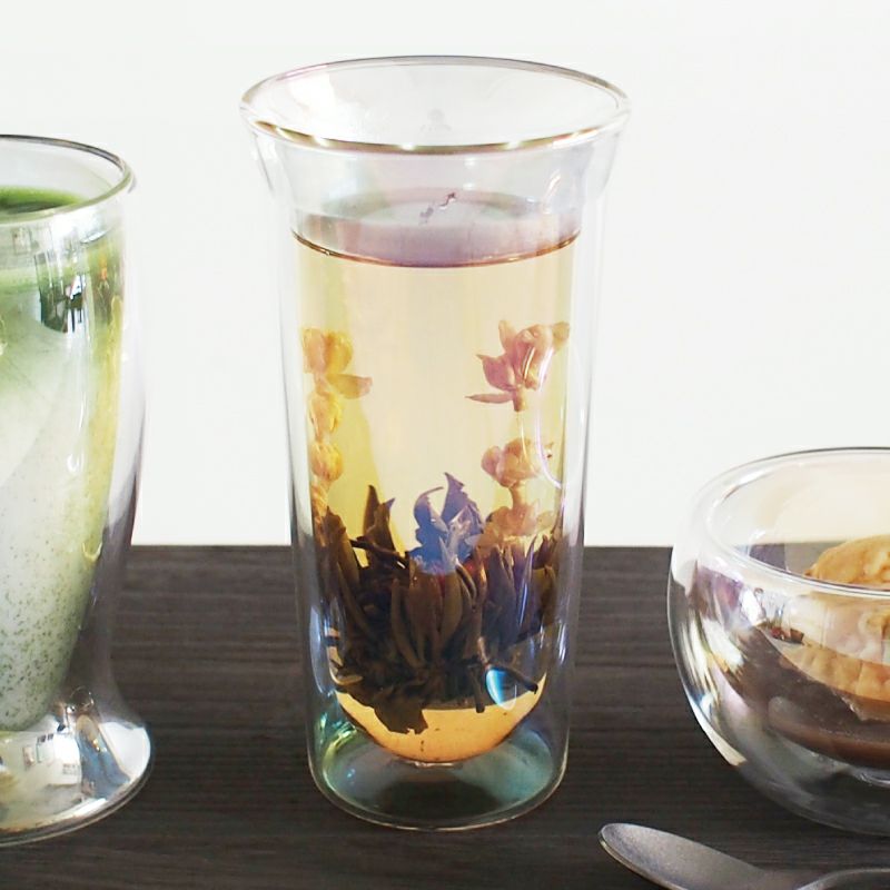 スリムタンブラーLに花茶をいれたイメージです